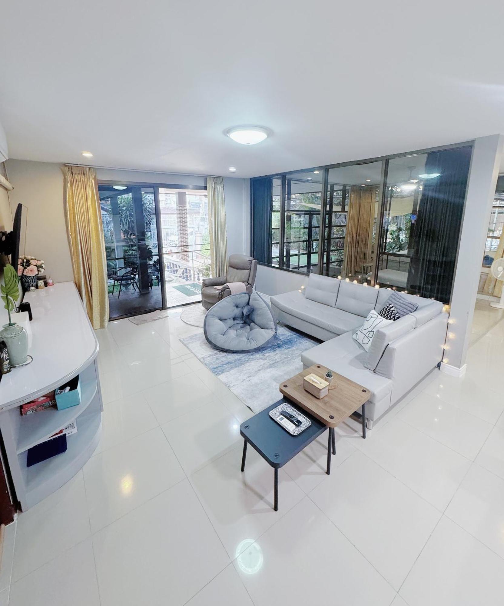 Villa Sun And Moon House